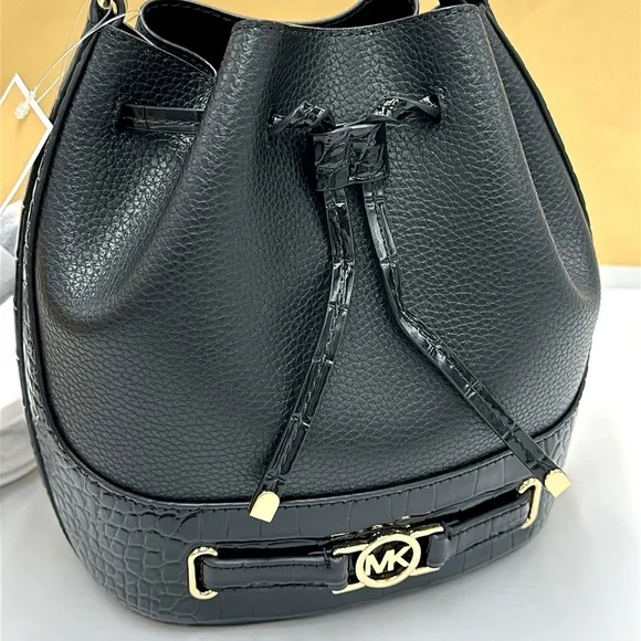 MICHAEL KORS 
Reed Medium Pebbled Leather Belted Bucket Messenger Satchel Crossb - Picture 14 of 15